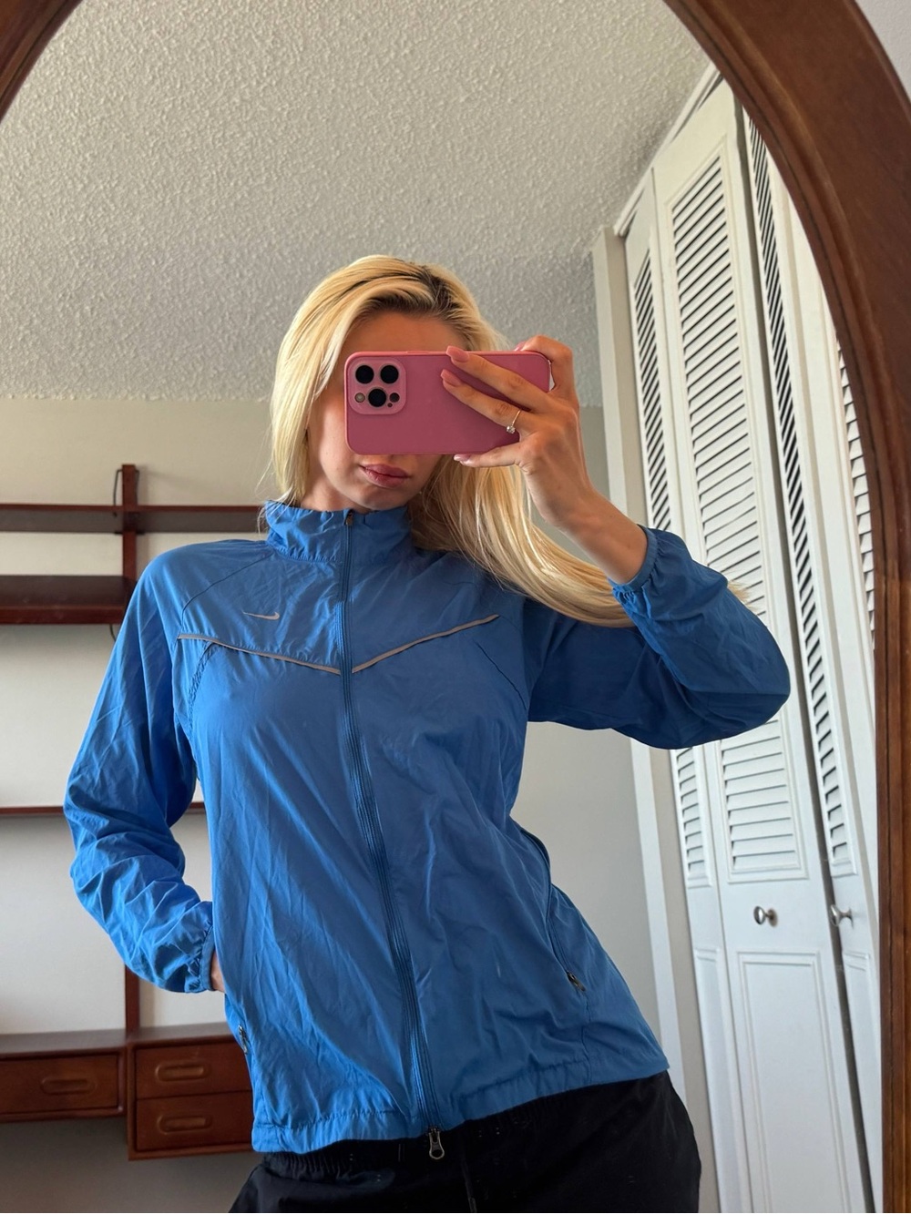 Vintage Nike Women's Royal Blue Full-Zip Wind Jacket